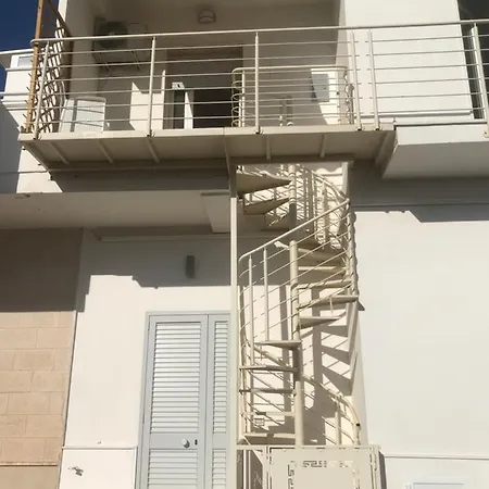 ホテル House